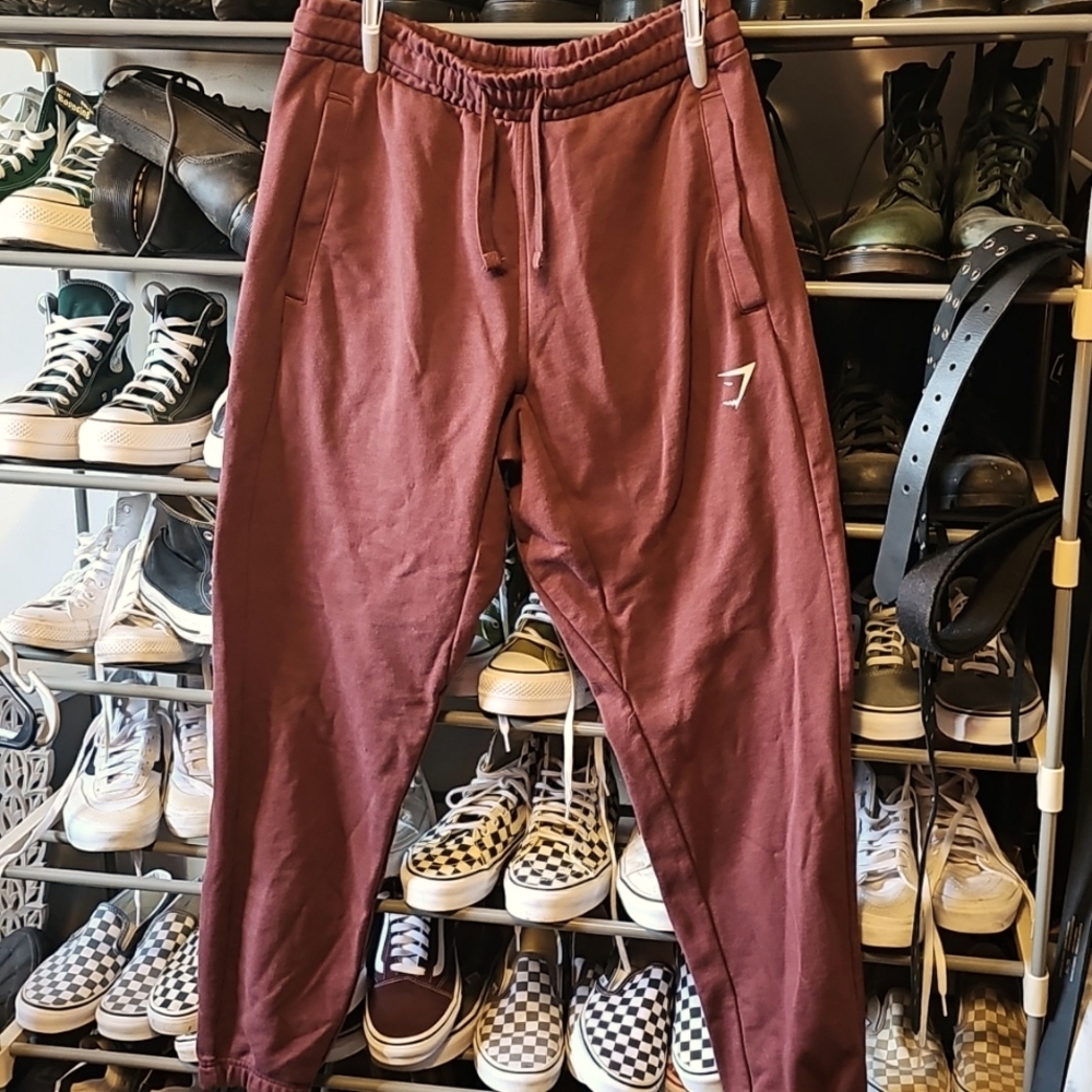 Men's gymshark jogger cherry brown